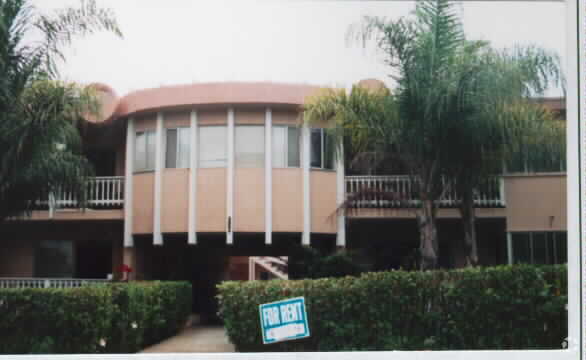 Primary Photo - 210 S Helix Ave
