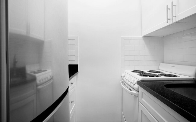 Foto del edificio - 215 W 23rd St