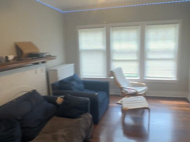 Foto del edificio - 1619 Ridge Ave