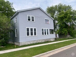 Building Photo - 104 N 2nd St