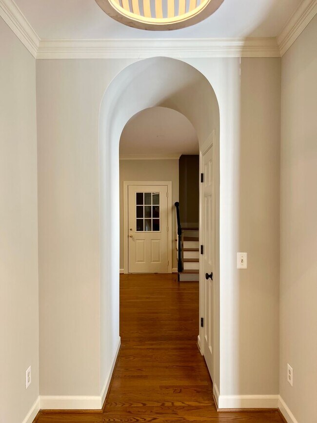 BEAUTIFUL HOME IN COLUMBIA'S OLDE WOODLANDS House Rental in Columbia