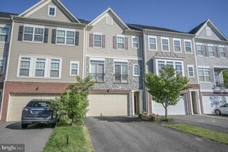 Building Photo - 342 Woodstream Blvd