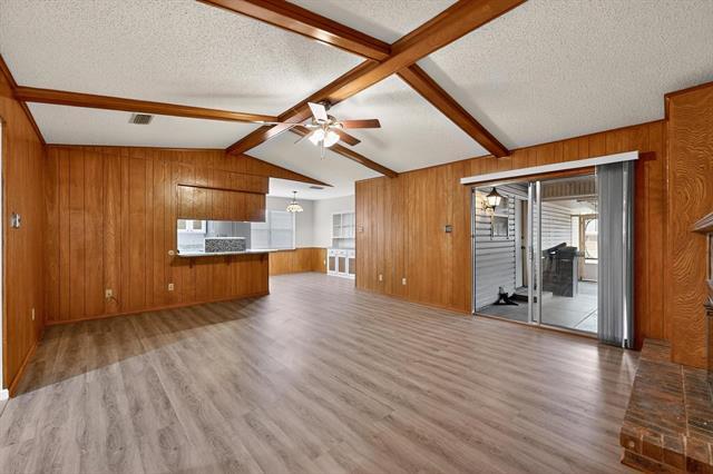 Building Photo - 2609 Brook Hollow Ln