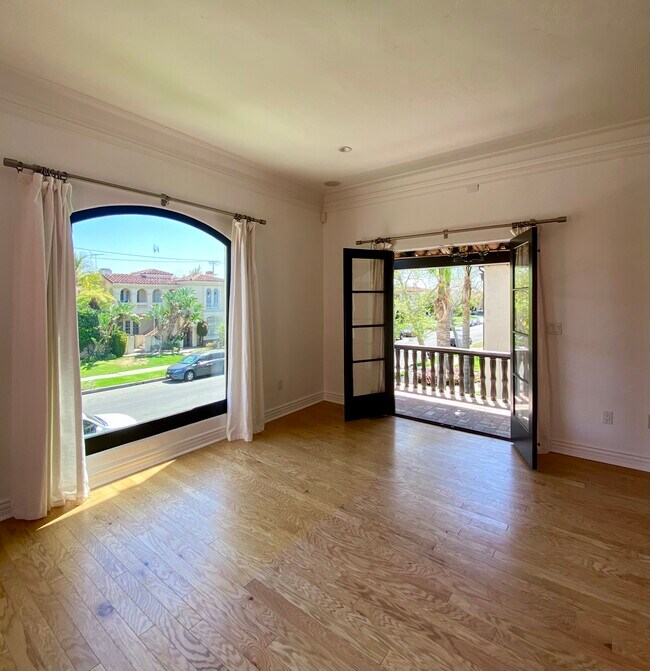 Street View from Living Room - 129 S Detroit St