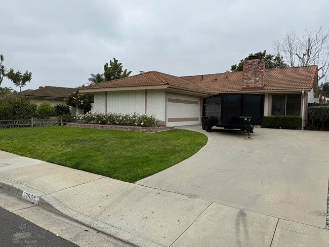 Building Photo - A nice Mission Oaks Home for Rent