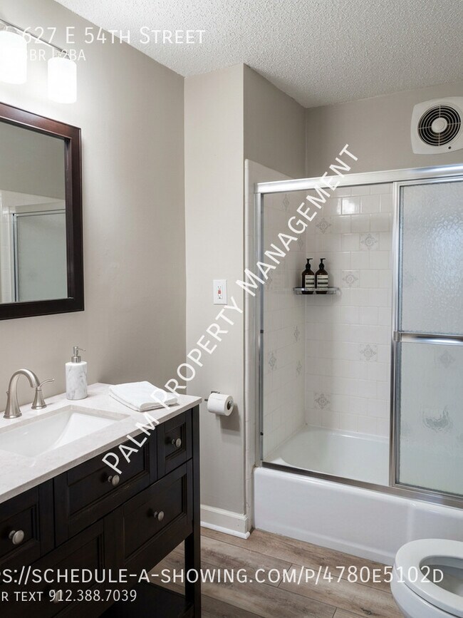 Foto del edificio - 627 E 54th St