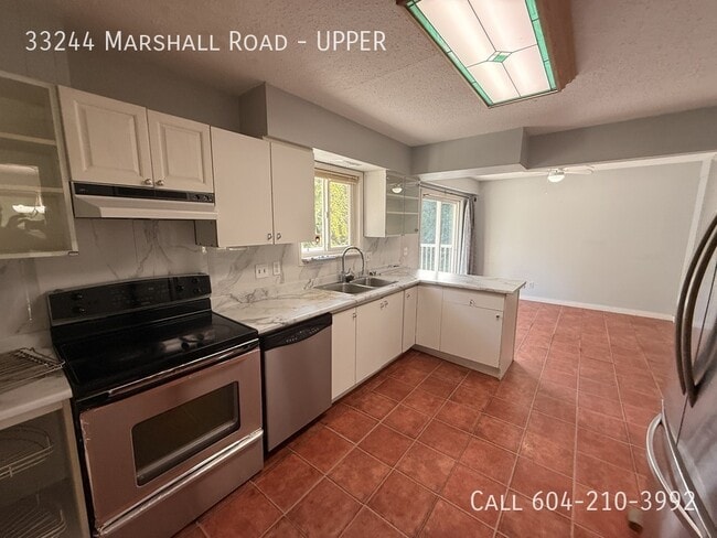 Building Photo - Upper Home In Abbotsford