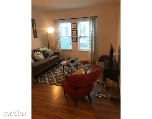 Building Photo - 2 br, 1 bath  - 8 Dustin St # 102