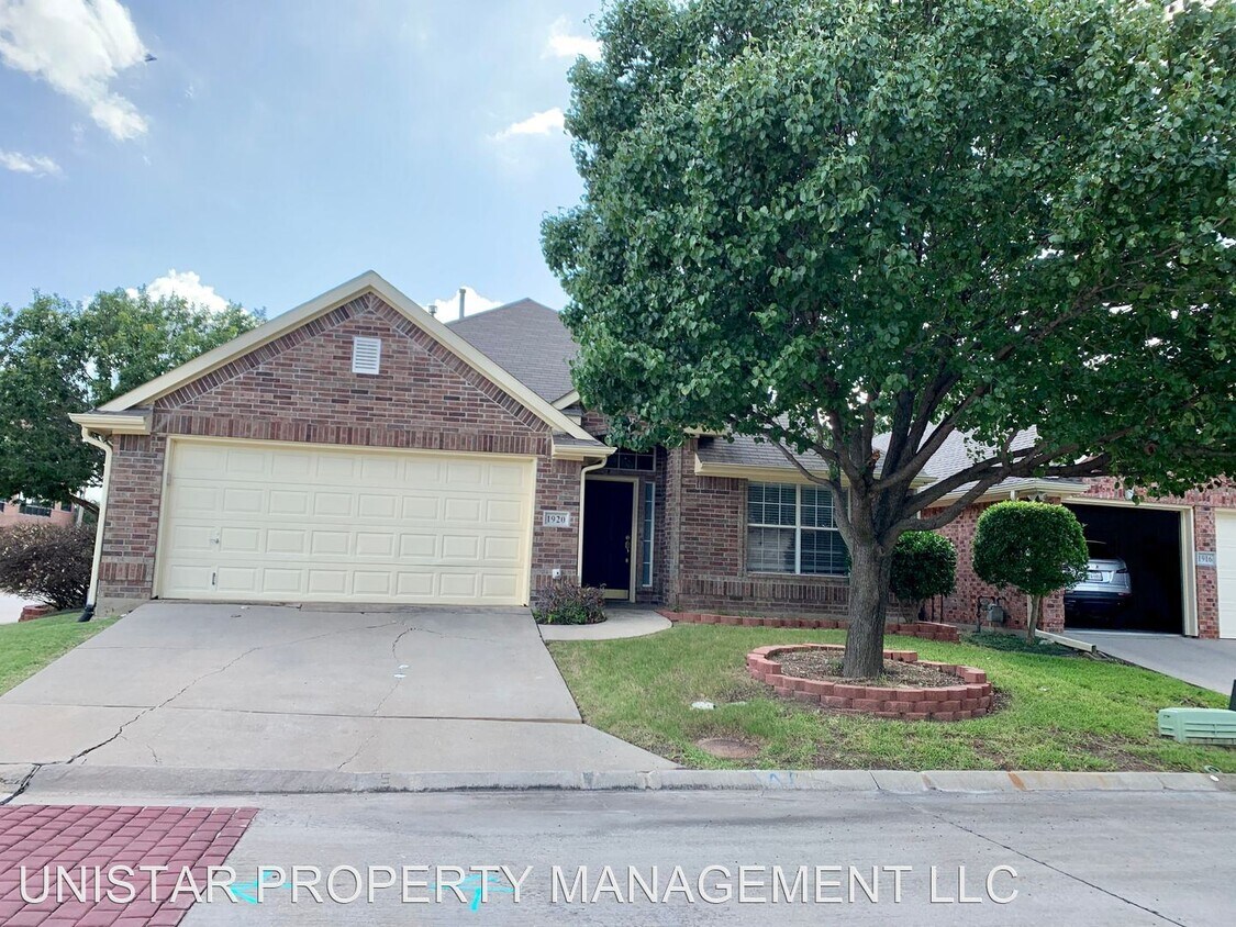 Building Photo - 3 br, 2 bath House - 1920 Cavender Cir, De...