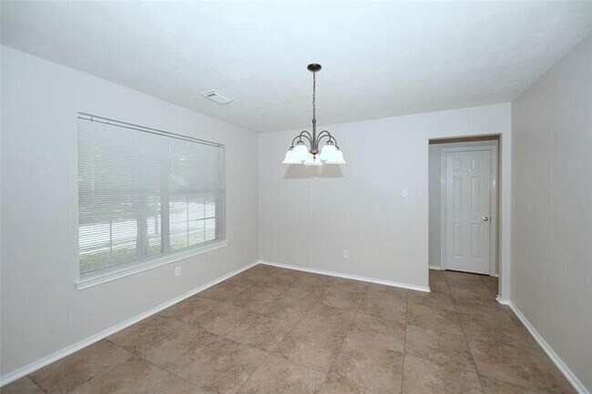 Foto del edificio - 24414 Pepperrell Pl St