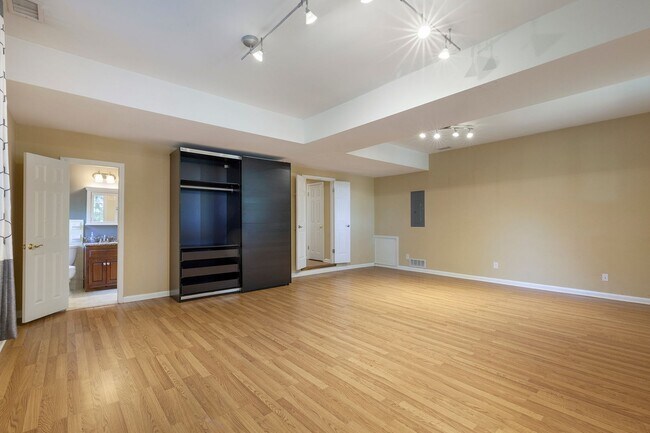Foto del edificio - 3741 Fox Glen Ct NE