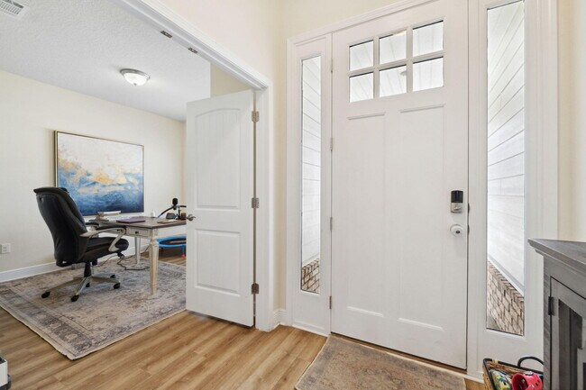 Building Photo - 585 Riverwalk Cir