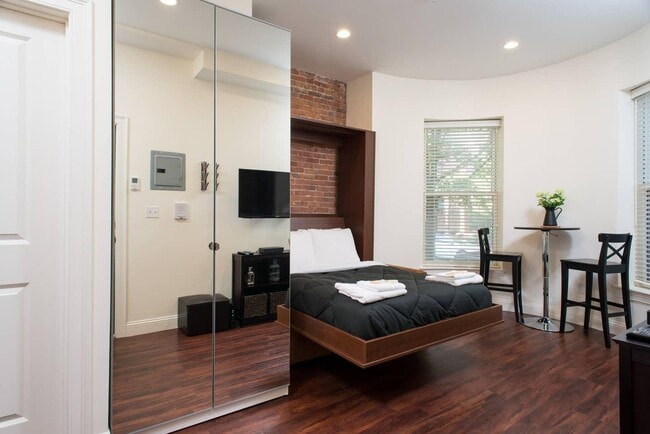 Building Photo - 18 Cumberland St