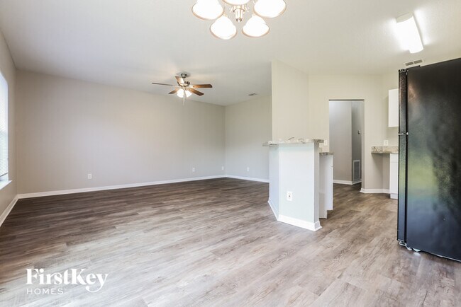 Building Photo - 8005 Elkenberry Ave