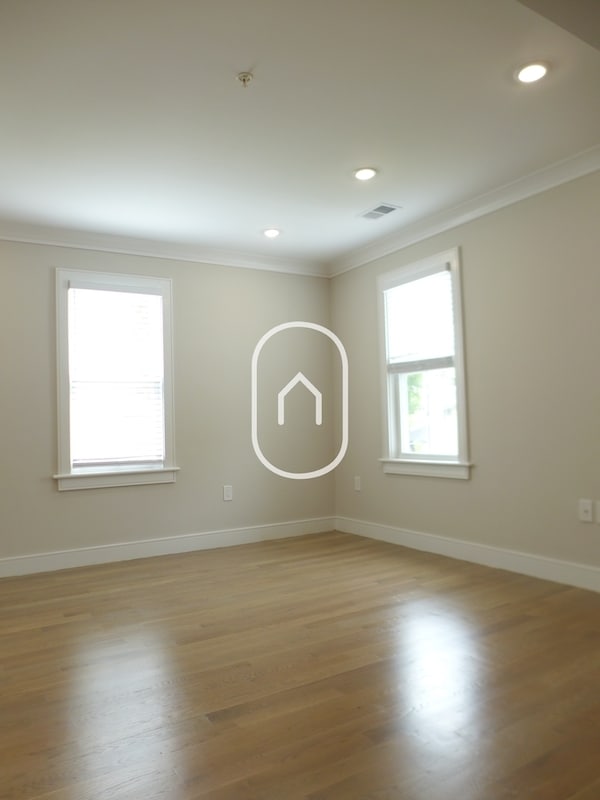 Building Photo - 7 Matchett St
