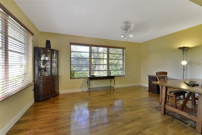 Building Photo - 7400 SW 98th St