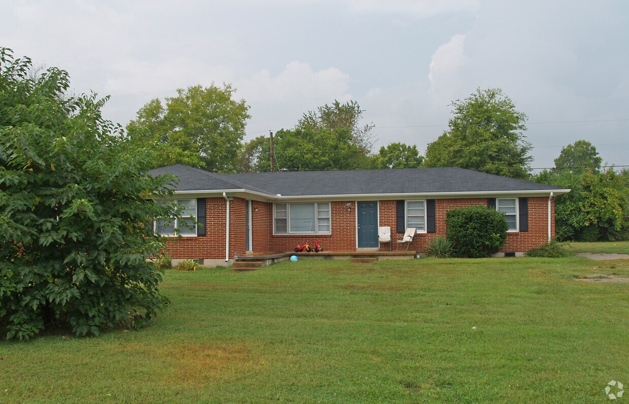 104 Elaine Dr, Columbia, TN 38401 Apartments in Columbia, TN