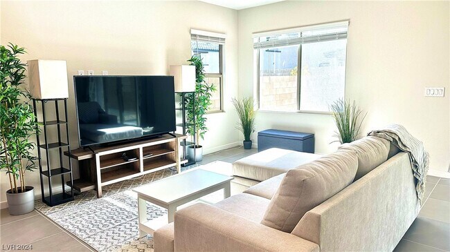 Building Photo - 11567 Desert Hollow Avenue