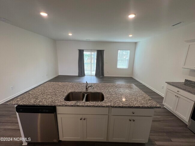 Building Photo - 3505 Walker Dr