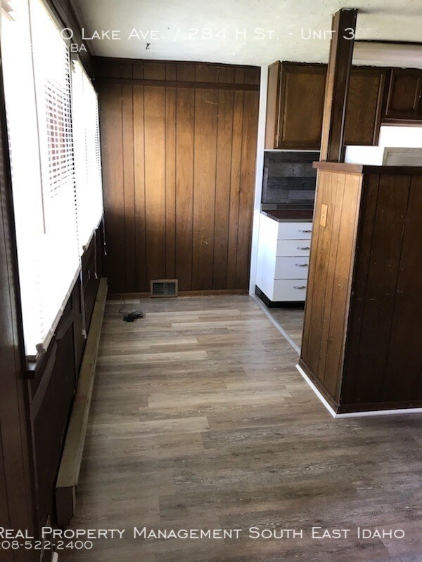 Building Photo - 1 Bedroom 1 Bathroom Apartment Available Now!