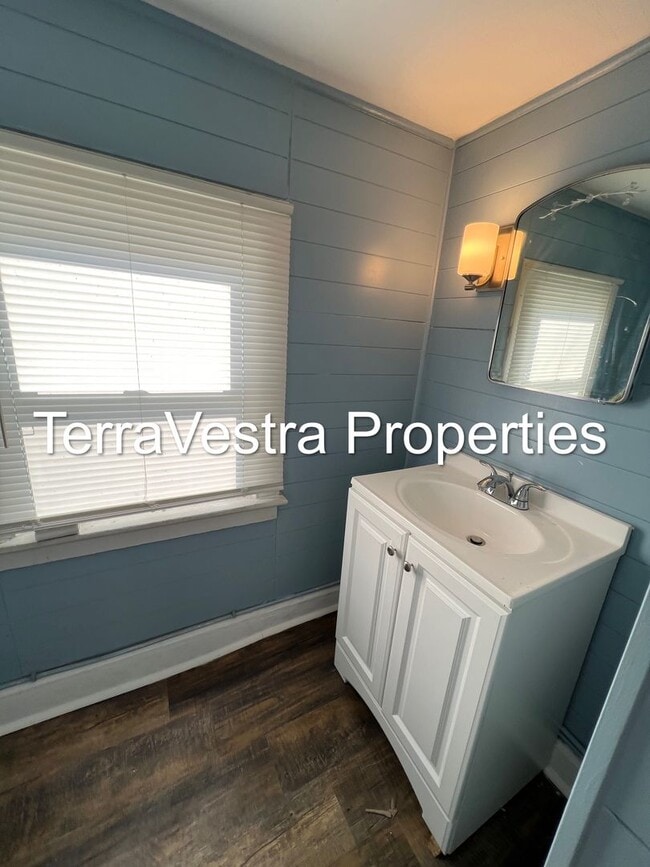 Foto del edificio - 604 Sherman Ave