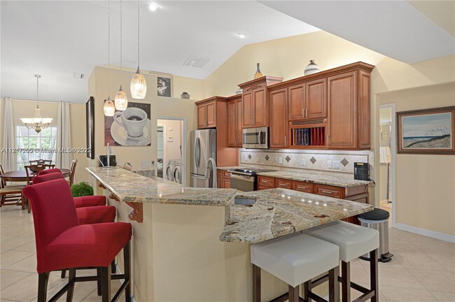 Foto del edificio - 2450 SW Dalpina Rd