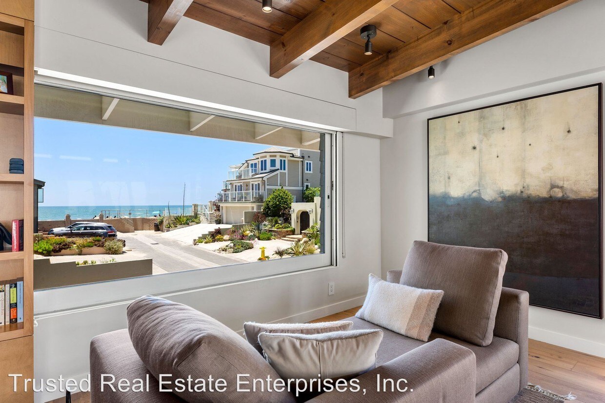 1424 Nathan Ln, Ventura, CA 93001 Room for Rent in Ventura, CA