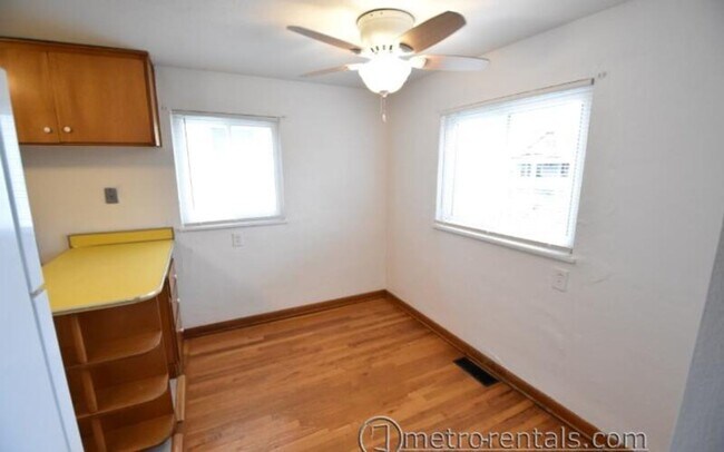 Foto del edificio - 2686-2688 Hibbert Avenue