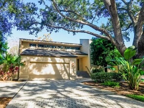 Building Photo - 1351 Willow Brk Dr