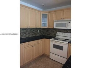 Building Photo - 7732 Camino Real