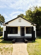 Building Photo - 2606 6th Ave N