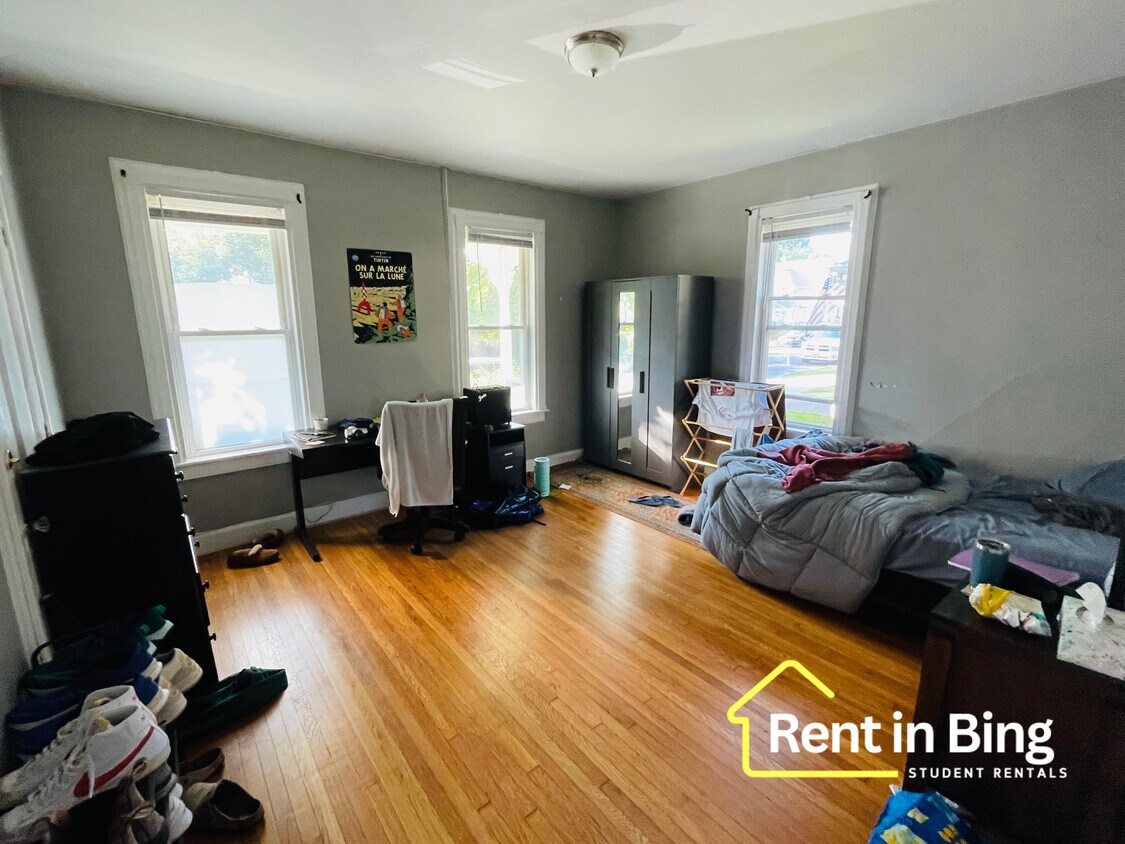Foto principal - 96 Chapin St
