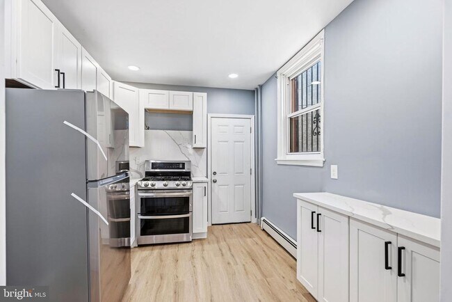 Foto del edificio - 2224 E Clearfield St