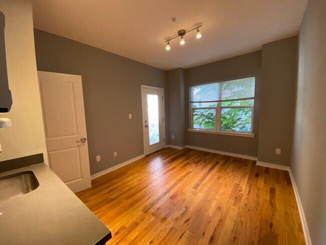 Building Photo - 531 N Budd St