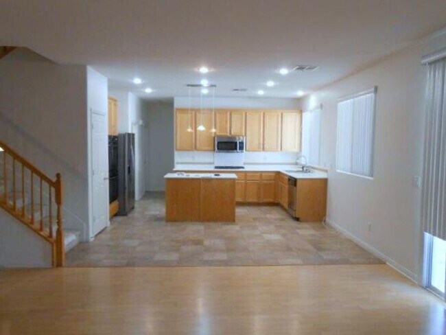 Foto del edificio - Beautiful 4 Bedroom Home in Summerlin
