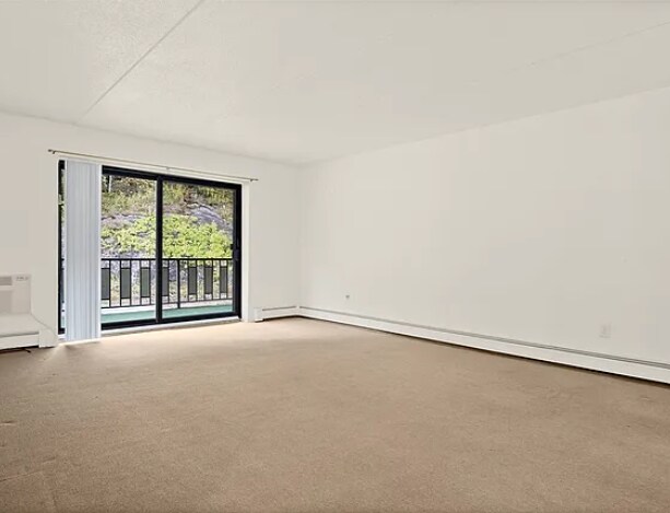 Building Photo - 80 N Warren St