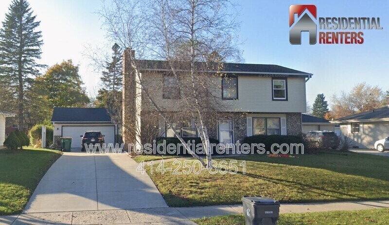Primary Photo - 257 S Regis Rd