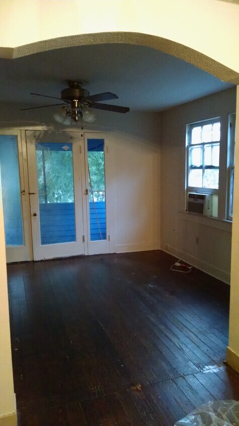 Living Room - 2345 Broadway St