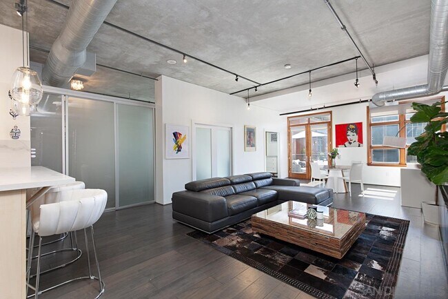 Foto del edificio - 877 Island Ave