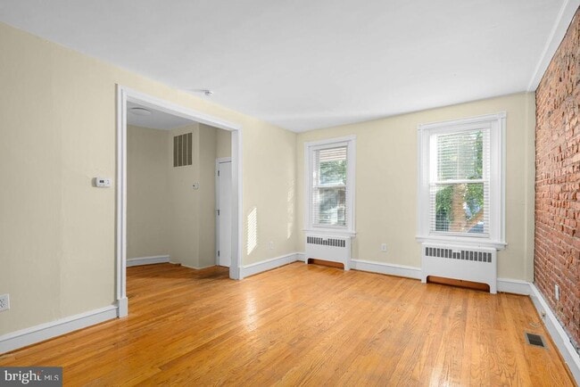 Building Photo - 602 W 20th St