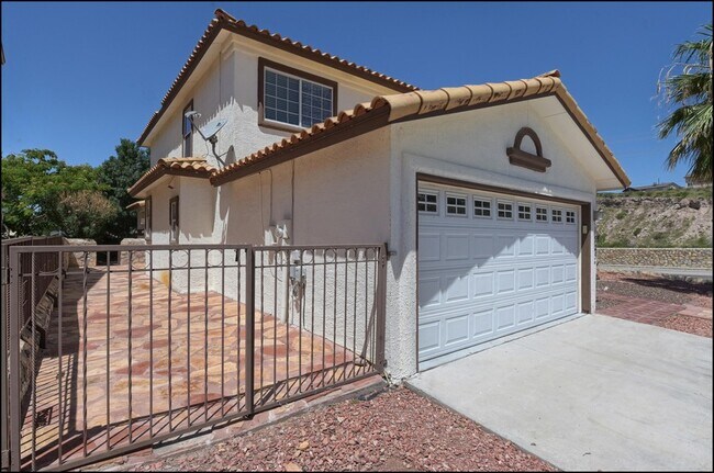 Building Photo - 1525 Prickley Pear Dr