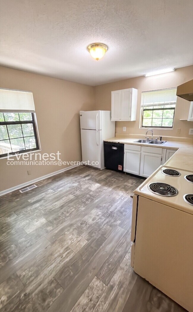 Foto del edificio - 1710 Ichabod Ln
