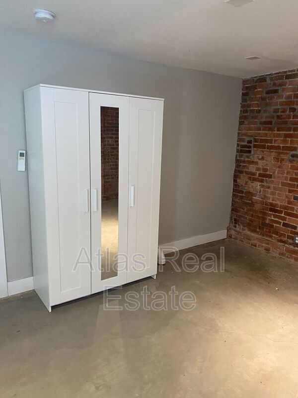 Foto del edificio - 1066 N Clarkson St