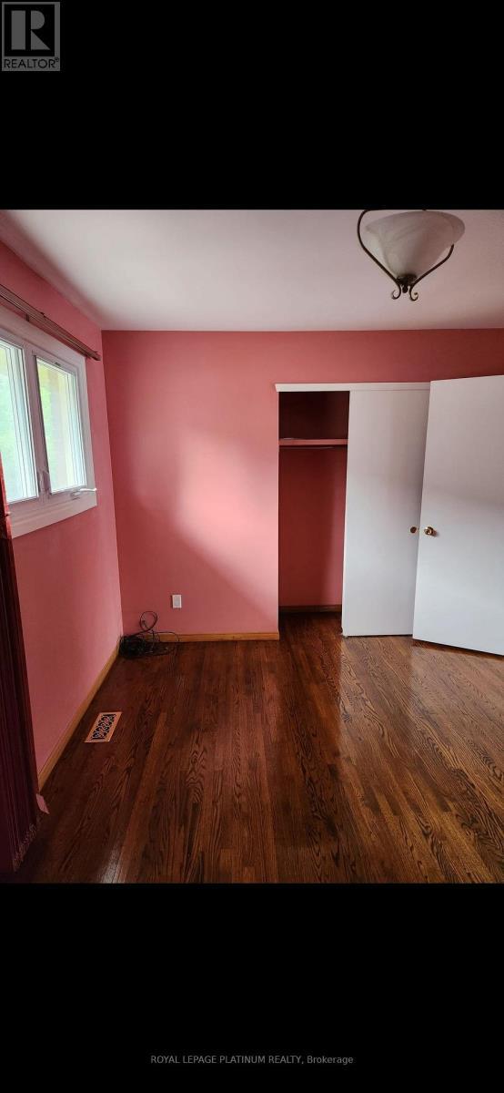 Building Photo - 77 Culver Crescent