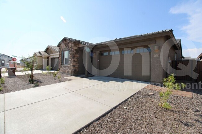 Building Photo - 2728 E Tie Down Dr