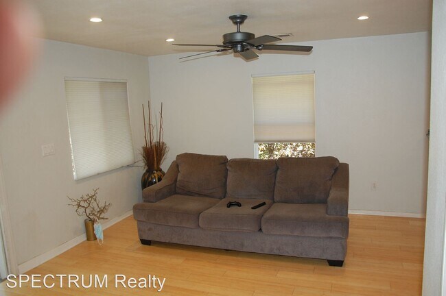 Building Photo - 2 br, 1 bath House - 1324 Punta Gorda St