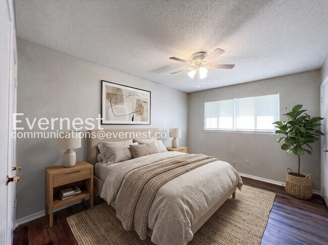 Foto del edificio - 3 Bed/1.5 Bath Home with Garage / Pet-Friendly / Coming Soon!