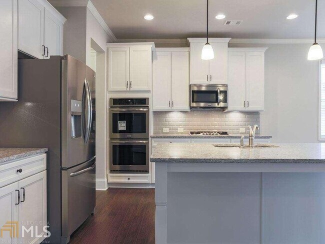 Building Photo - 5650 Carruth Lake Dr