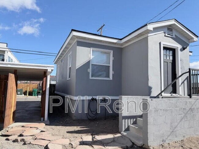 Foto del edificio - 613 E 2nd St