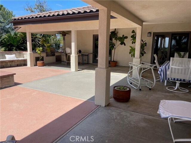 Foto del edificio - 16772 Knollwood Dr
